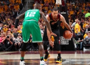 竞技宝电竞-詹姆斯在RNG比赛中赛事规则更新，比分优势明显引发热议！的简单介绍