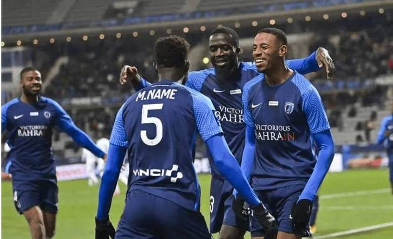 包含荷甲今夜再迎强敌，克里夫兰骑士更衣室发声，主帅态度——管理层满意，更衣室氛围转暖的词条