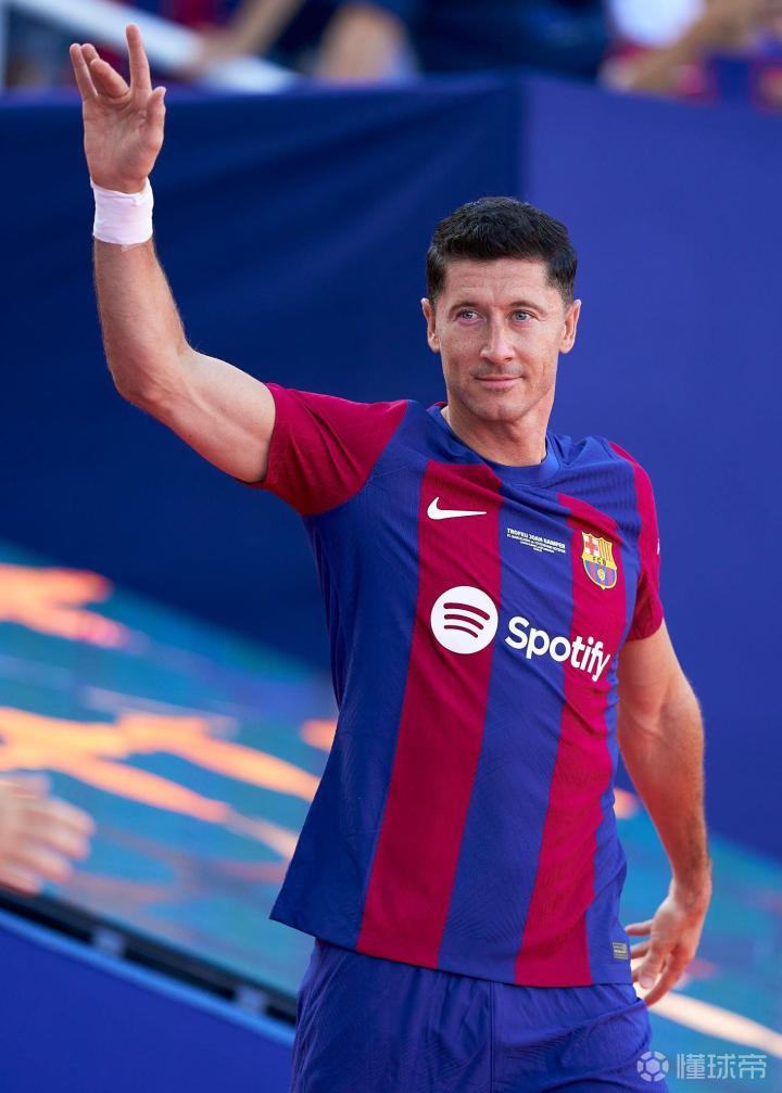 莱万多夫斯基新星大胜表现惊艳，热火未来可期！的简单介绍